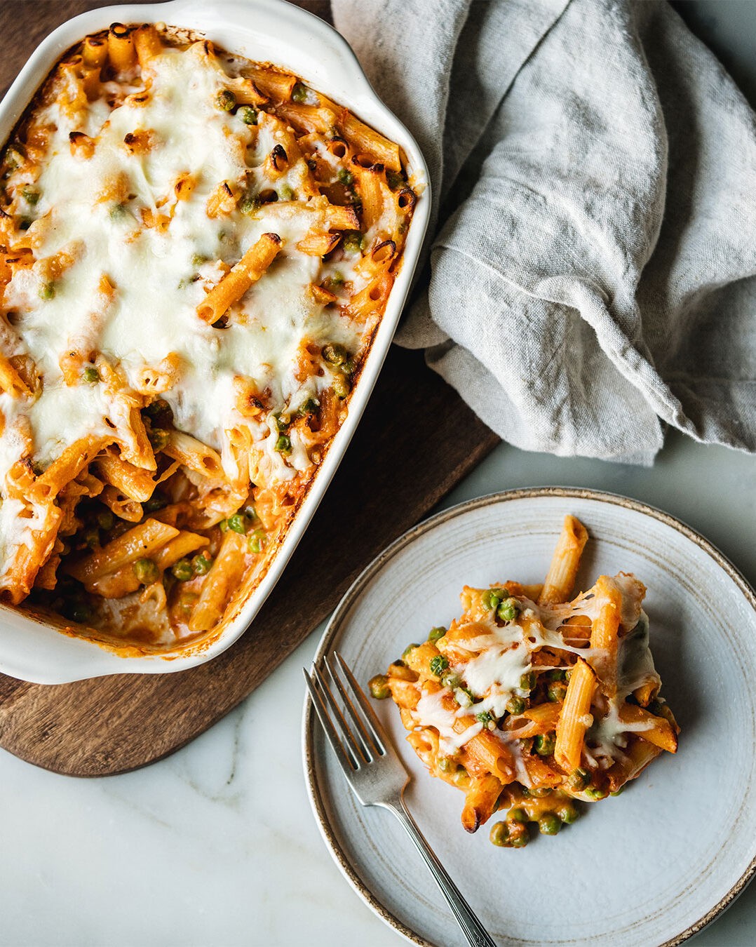 Pâtes gratinées au four avec sauce rosée