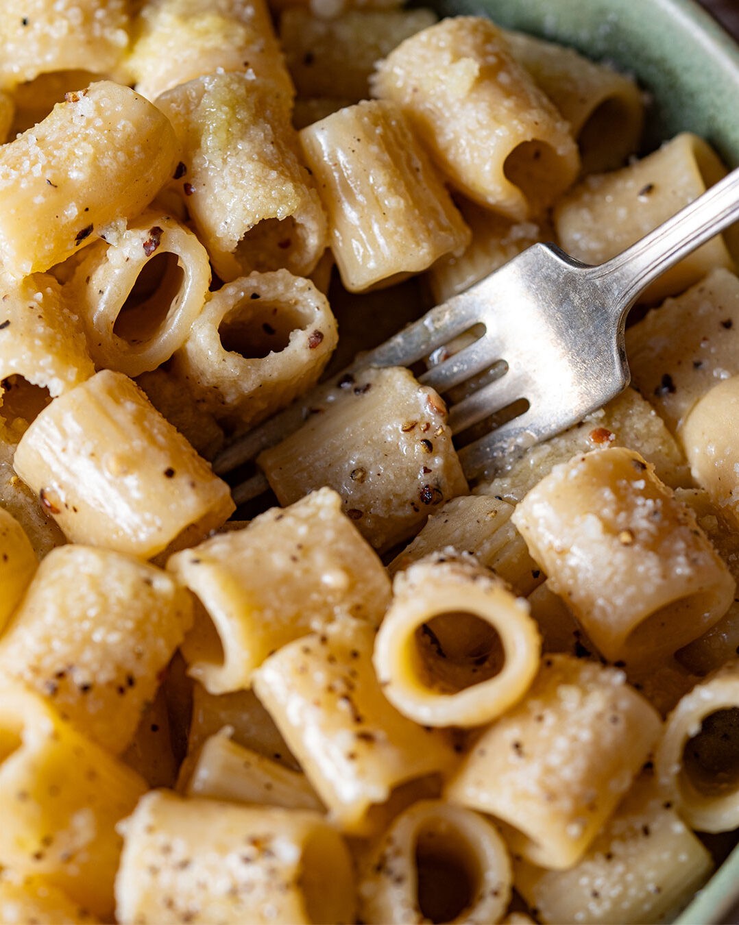 Mezzi rigatoni cacio e pepe